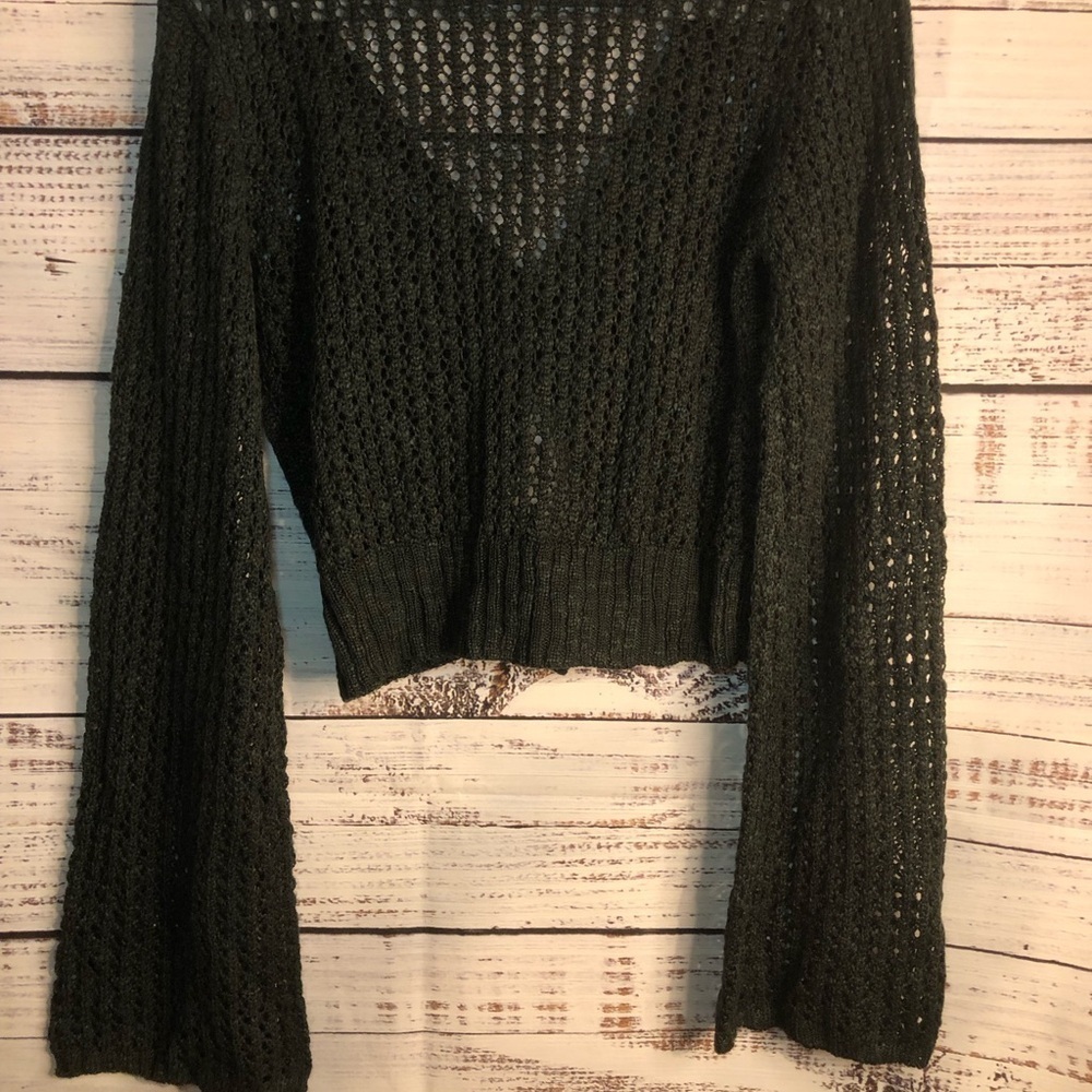 Chic Grey/Black Knit Sweater - Picture 10 of 14